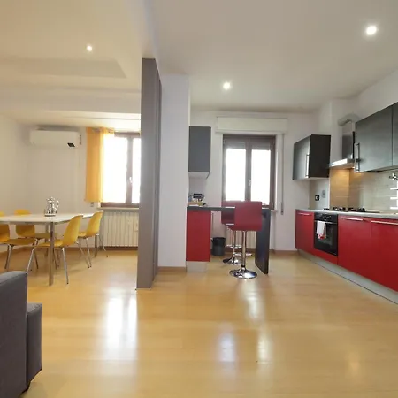 Cozy And Comfy In Piramide Metro Stop شقة