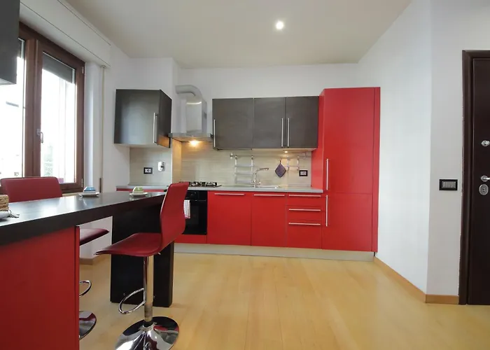 Cozy And Comfy In Piramide Metro Stop Lägenhet *